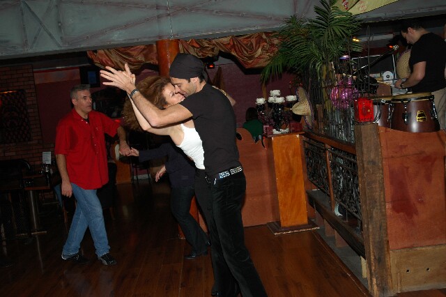 min 2005 12 04 sharkys 135